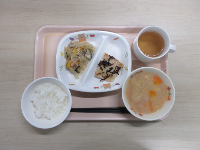 8月18日(金)の給食