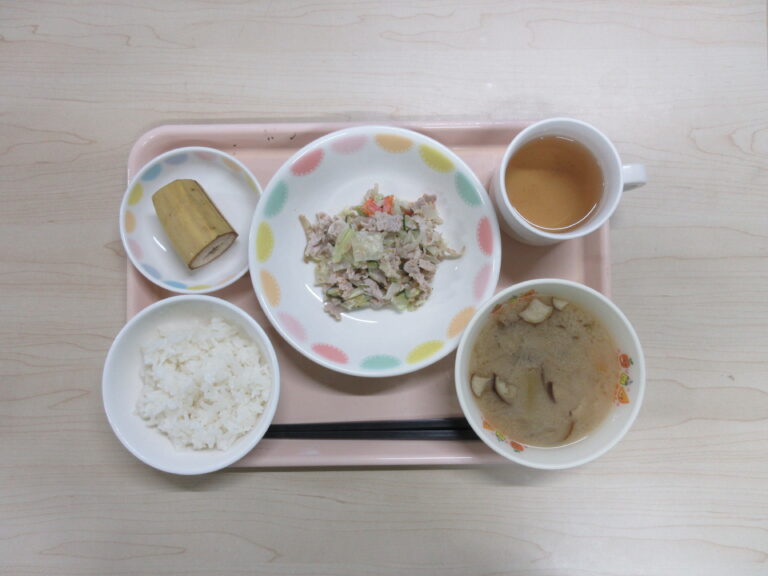 8月28日(月)の給食