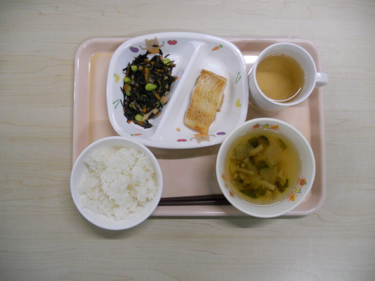 11月13日(月)の給食