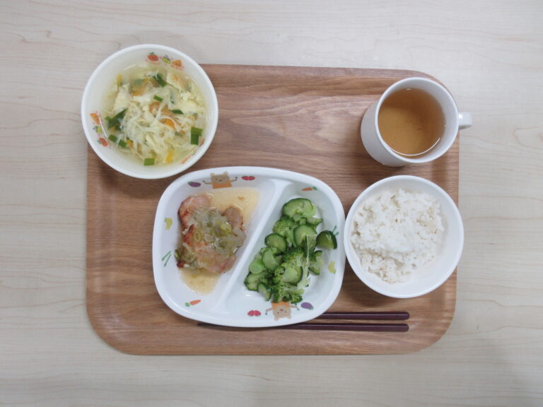 8月15日(木)の給食