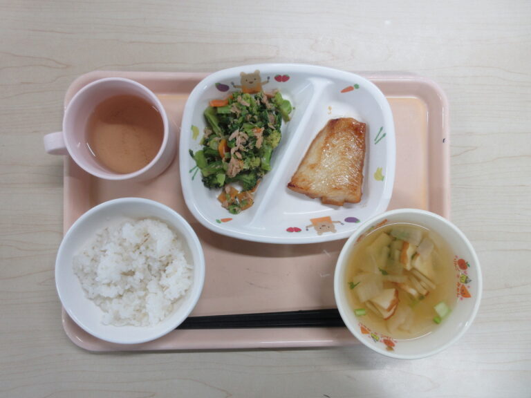 2月24日(火)の給食